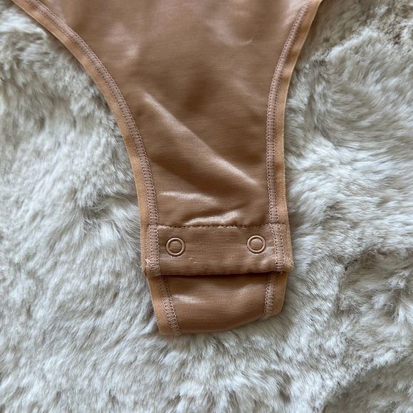 SKIMS Barley There Scoop Bodysuit Clay Size M - Picture 7 of 10